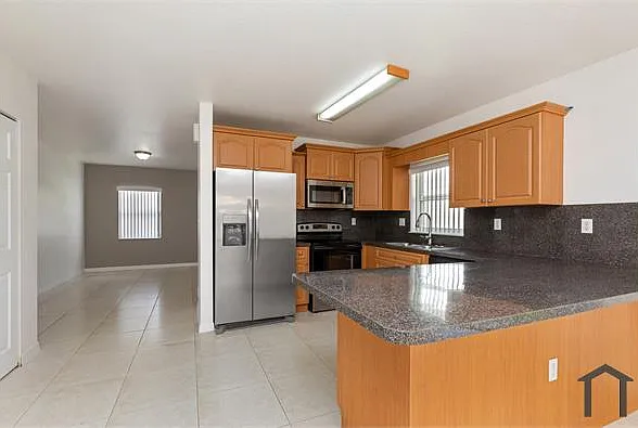 22 SW 6th St #1 — Photo 12