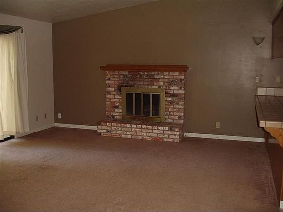 3rd image of 2298 Americana Dr