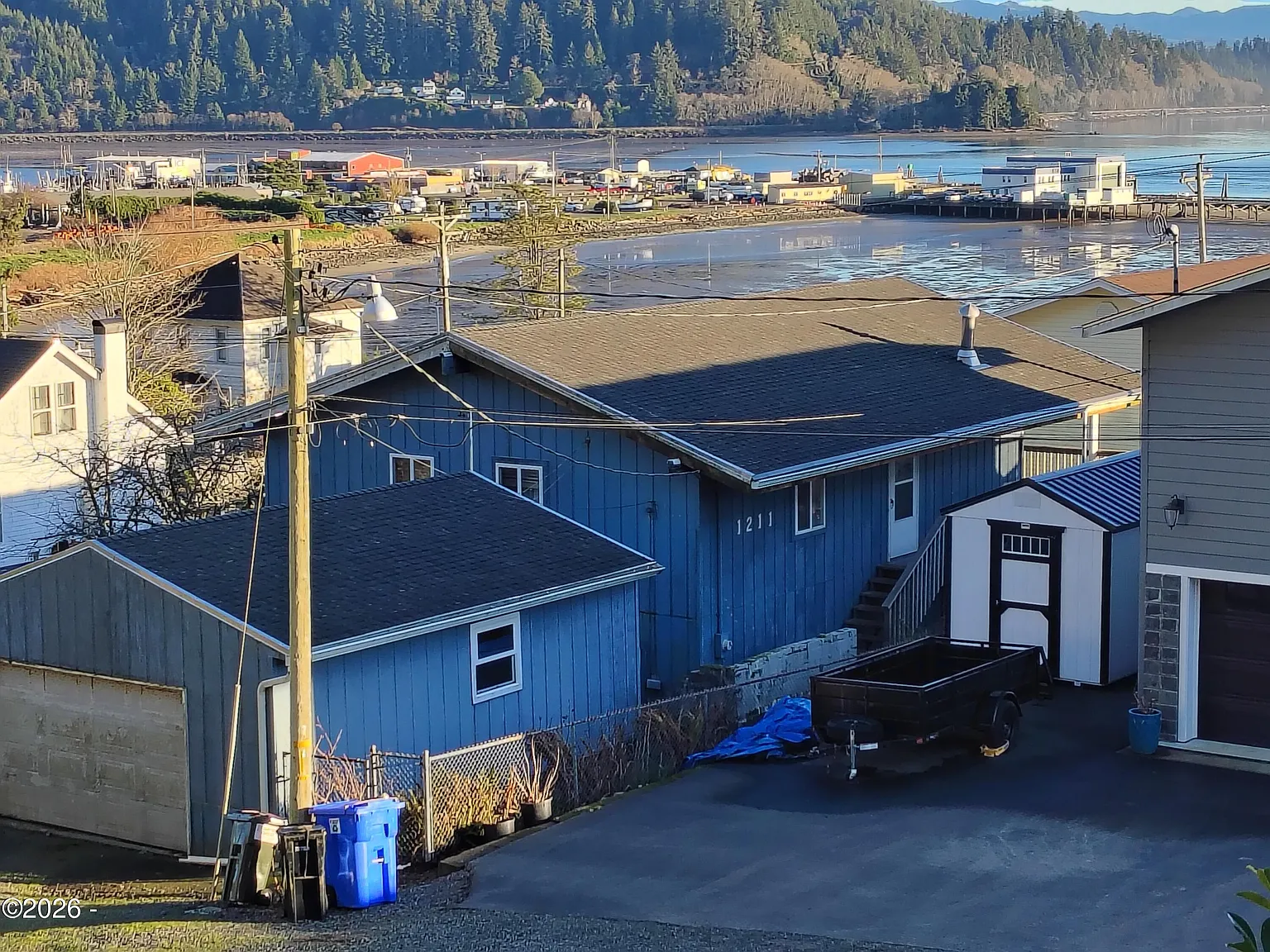 1211 Acacia Ave photo 1