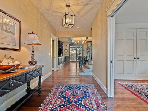 5th image of 415 Summer Breeze Dr