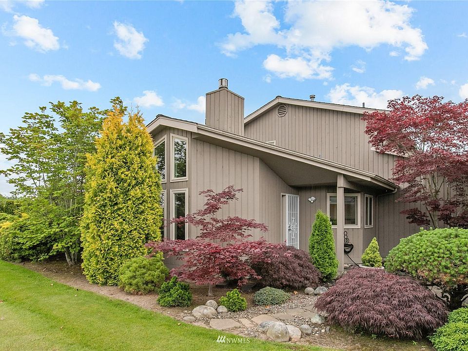 1st image of 4858 N Village Ln #B