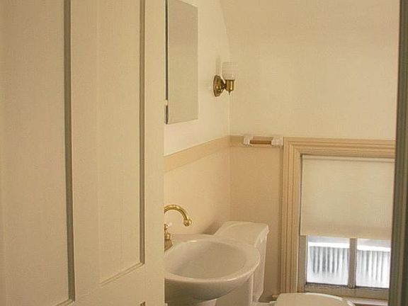 5th image of 1111 W Huron St APT 1