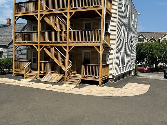4th image of 113 Seaside Avenue
