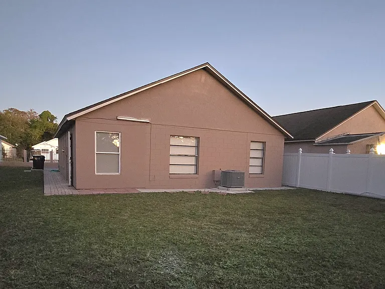 846 Grenadier Dr — Photo 22