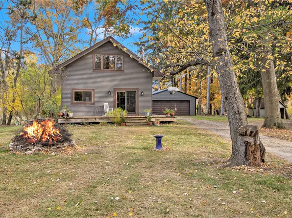 2989 Budd Rd, Stockbridge, MI 49285