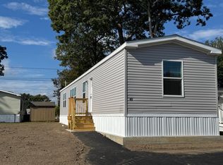 48 Mayflower Ave, Taunton, MA 02780
