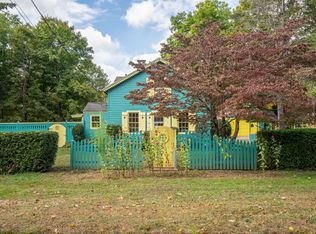 899 Mountain Rd, Bloomfield, CT 06002