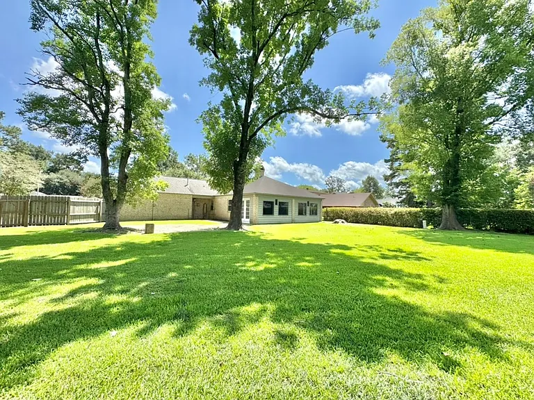 15826 New Market Dr — Photo 21