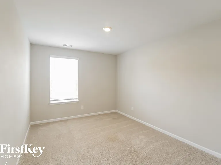 9733 Roseberry St — Photo 12