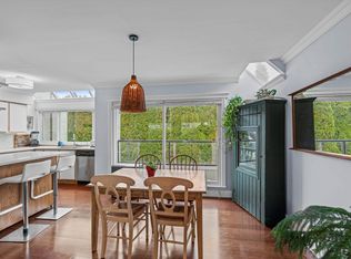 410 Mahon Ave #2, North Vancouver, BC V7M 2R5