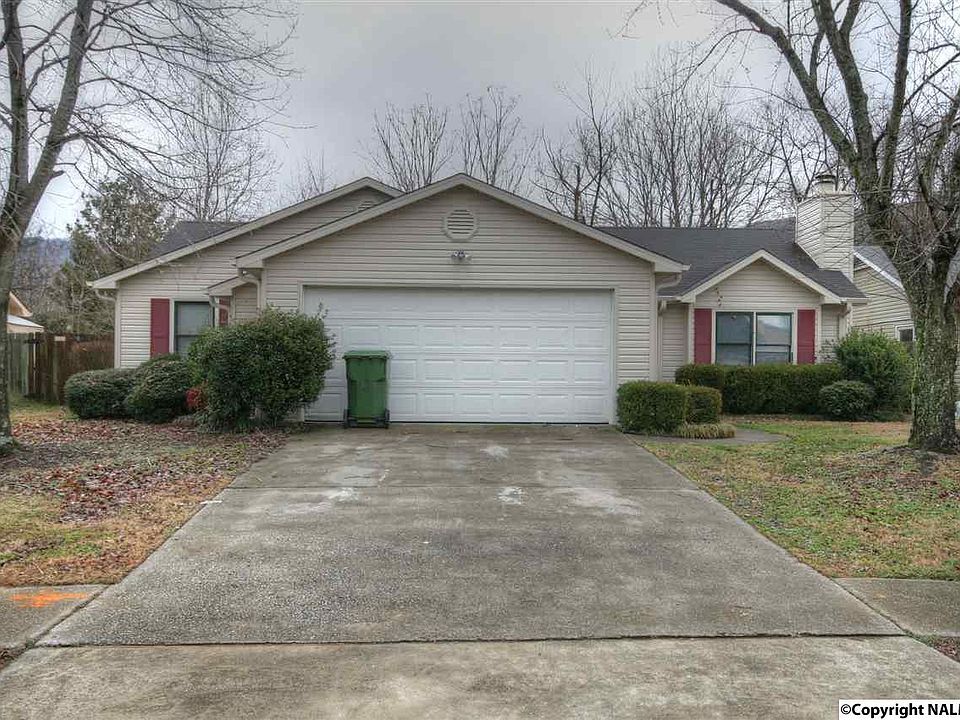 1st image of 1021 Brighton Cir SE
