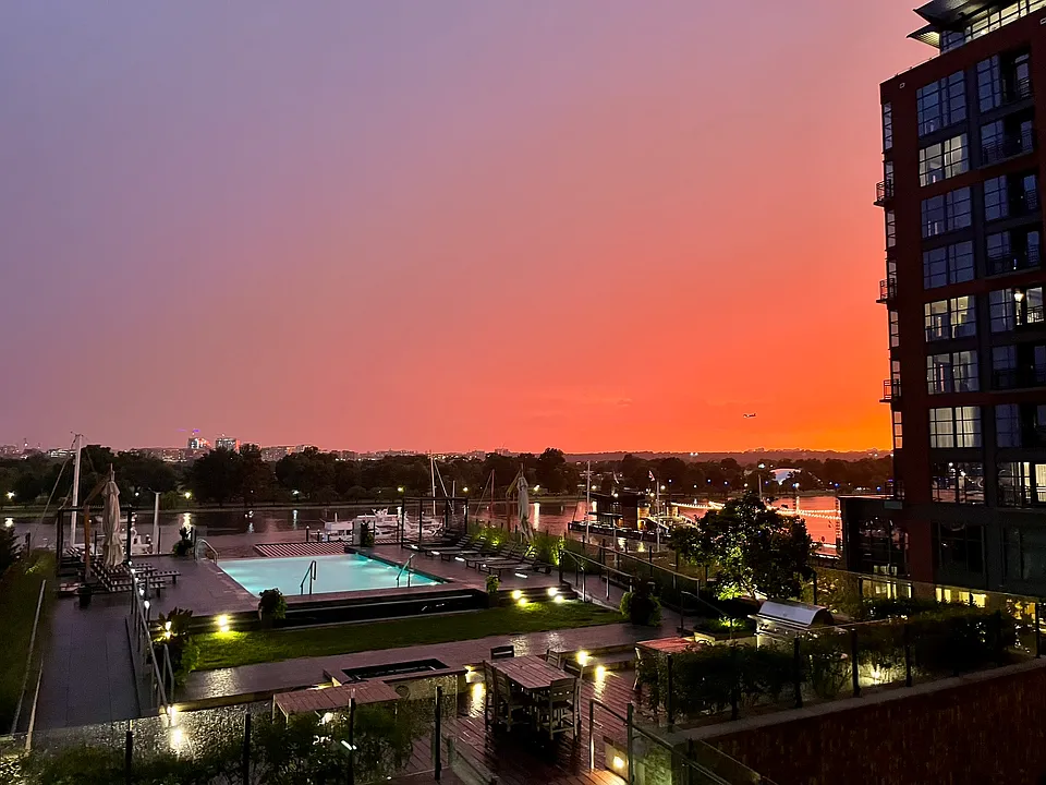 45 Sutton Sq SW #43