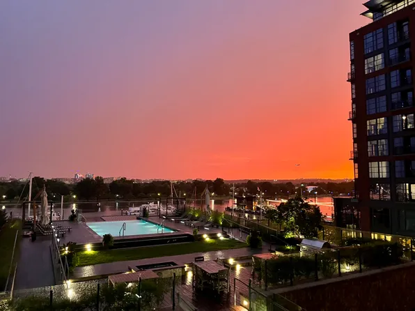 45 Sutton Sq SW #43, Washington, DC 20024