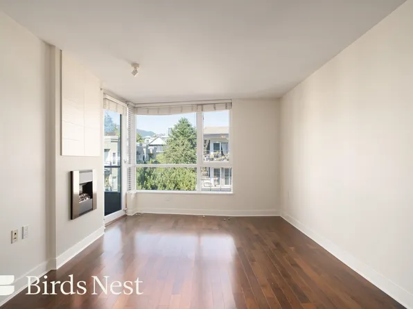 160 3rd St W #506, North Vancouver, BC V7M 0A9
