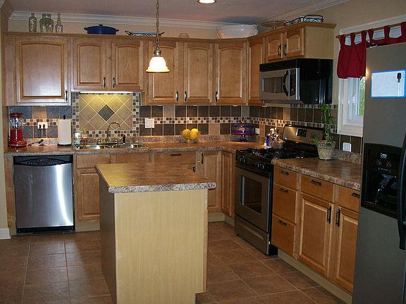 Kitchen with island
