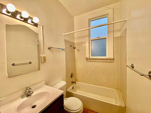 5th image of 1747 McAllister St APT 7
