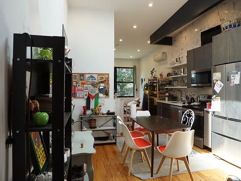 1165 Greene Ave #3 — Photo 15