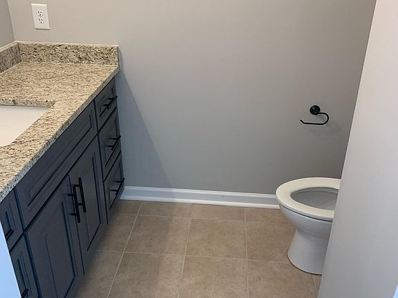 5th image of 885 E Baddour Pkwy #3