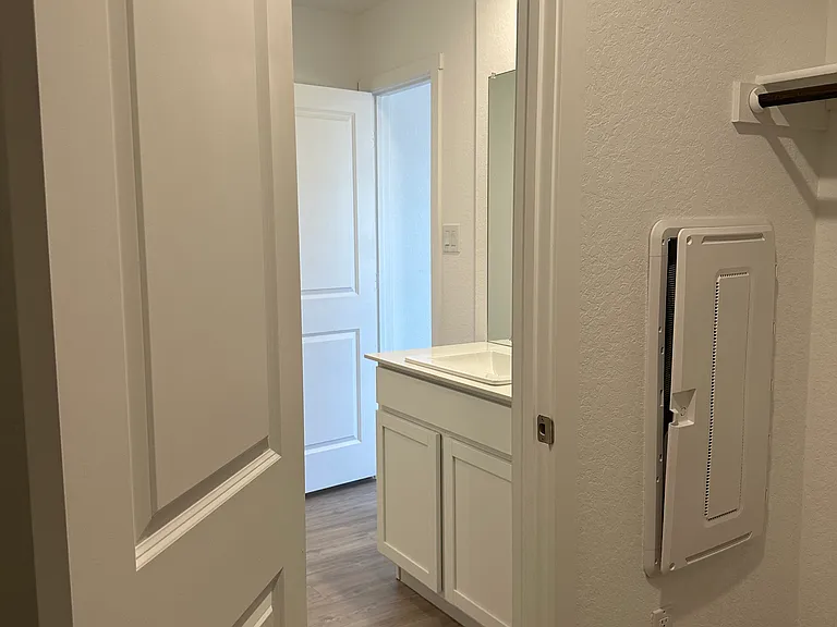 1417 White Willow — Photo 8
