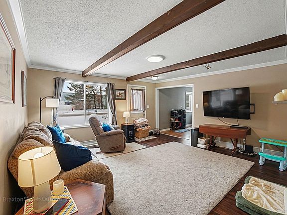 4th image of 2578 Weber Rd