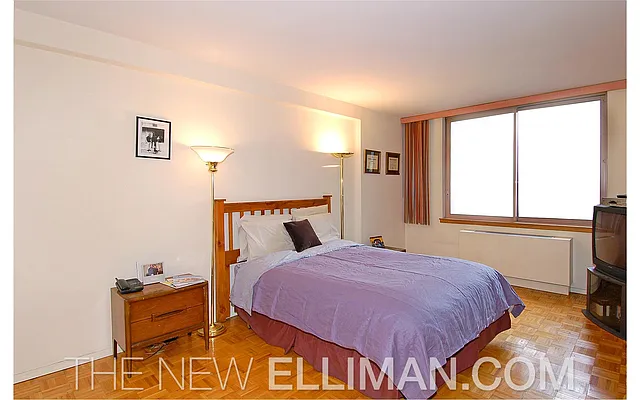 Sold by Douglas Elliman | media 8