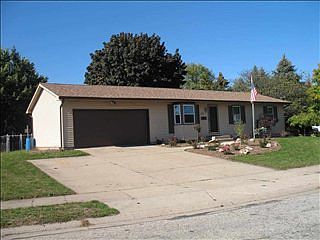3rd image of 417 S Brook Ave
