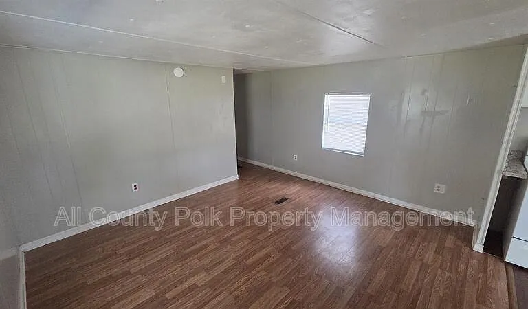 2735 W 10th St #HP-7 — Photo 5
