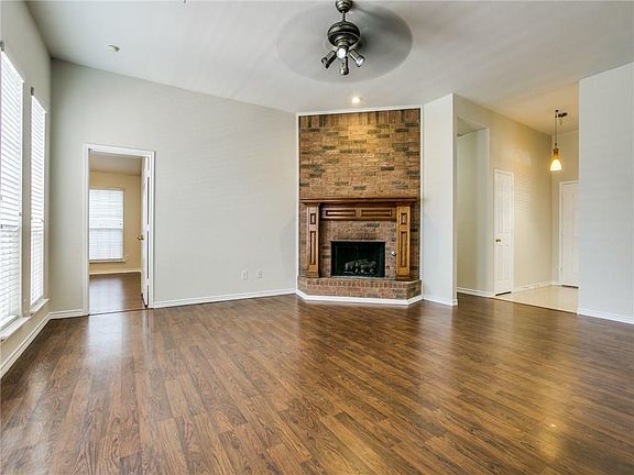 4th image of 1408 Greenwich Dr