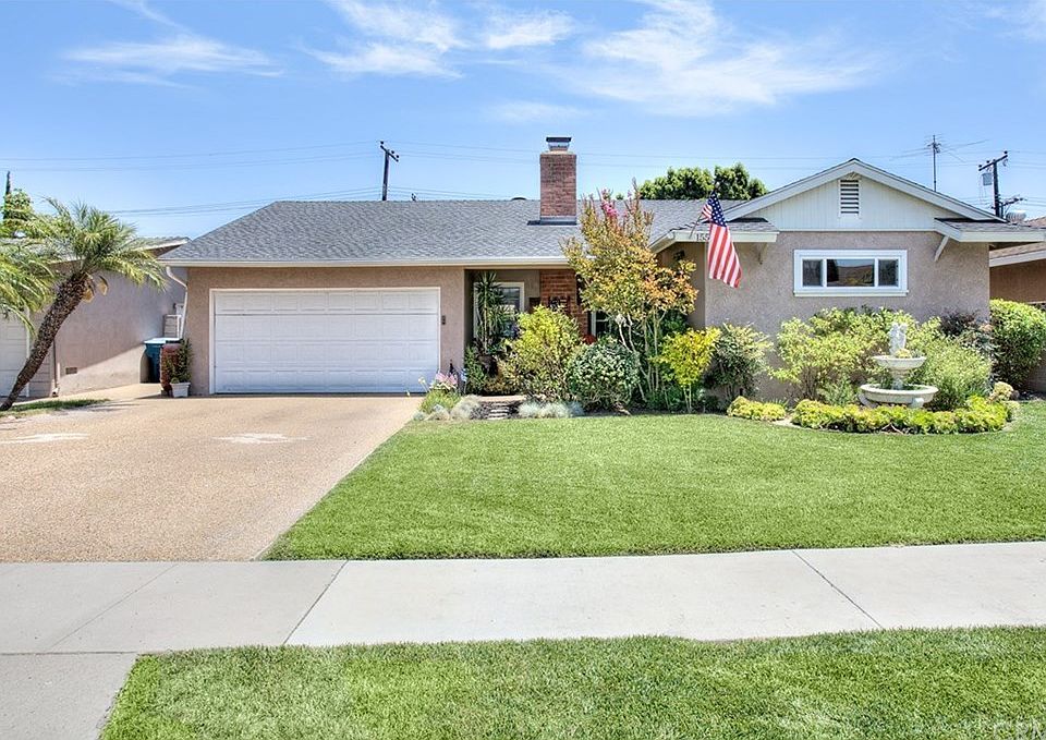 1st image of 15590 Camelia Ln