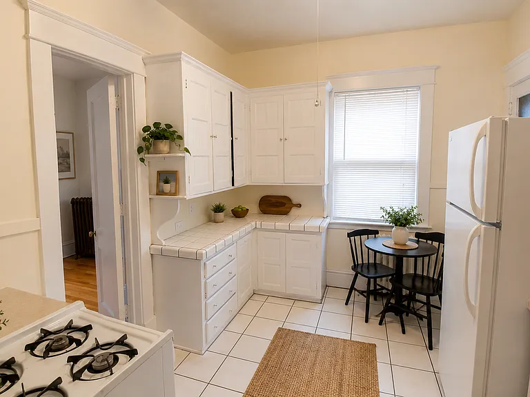 1941 Aldrich Ave S #11 — Photo 3