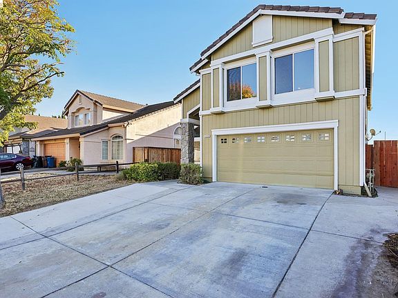 3rd image of 4636 Wolf Way