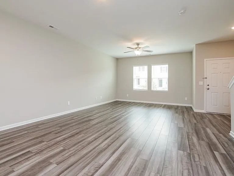 542 Landing View Dr — Photo 5