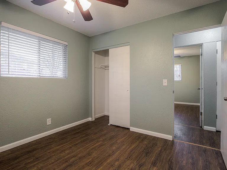 510 NE Corder St #B — Photo 2