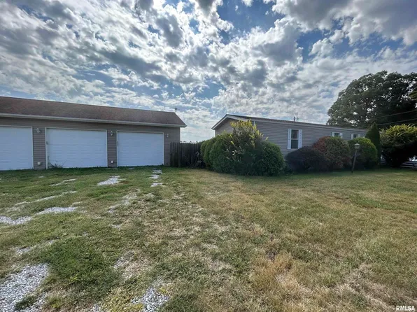 4165 E Richview Rd, Woodlawn, IL 62898
