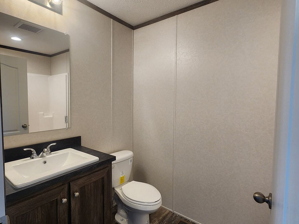 2nd image of 212 Jarvis Dr