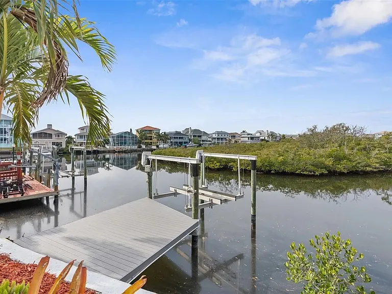 6029 Bayway Ct — Photo 7
