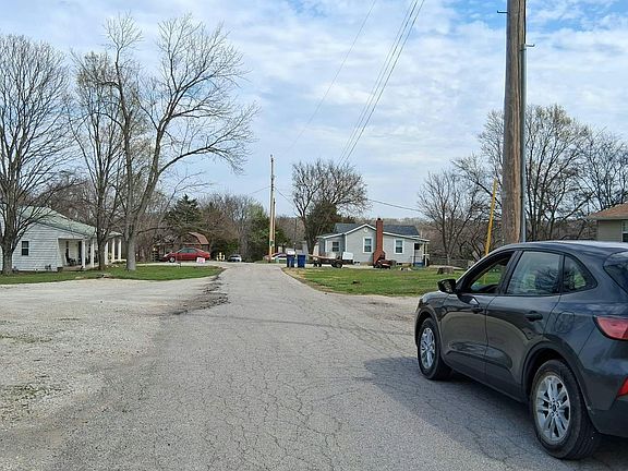 5th image of 521 Mississippi Dr