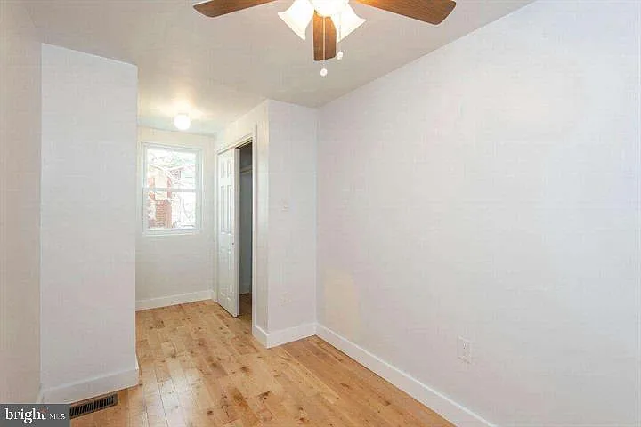 1815 Waterloo St — Photo 15