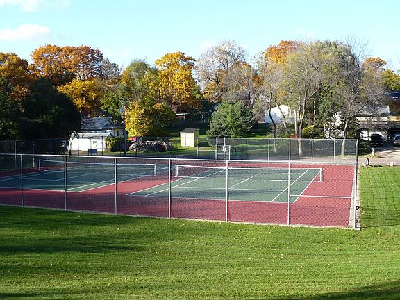 free use tennis court near house