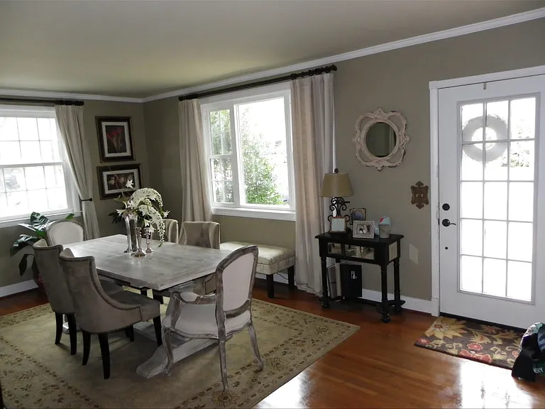 Belvidere Dr — Photo 2
