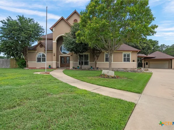 17 Horseshoe Ct, New Braunfels, TX 78132