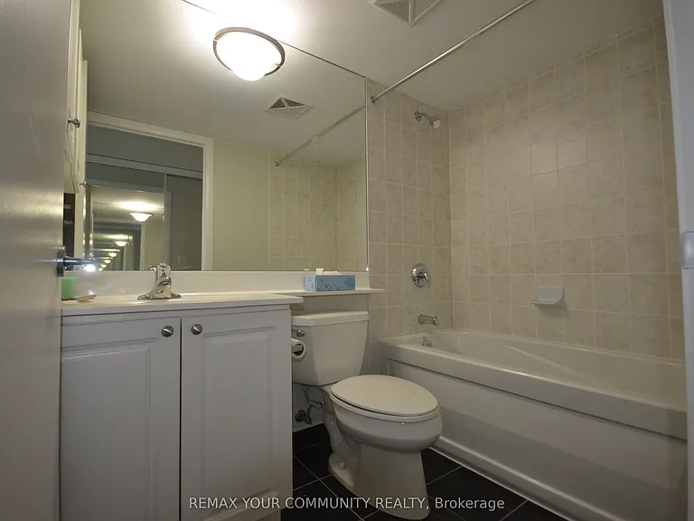 231 Fort York Blvd #1511 — Photo 7