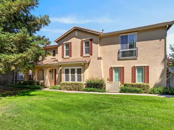8048 Linda Isle Ln, Sacramento, CA 95831