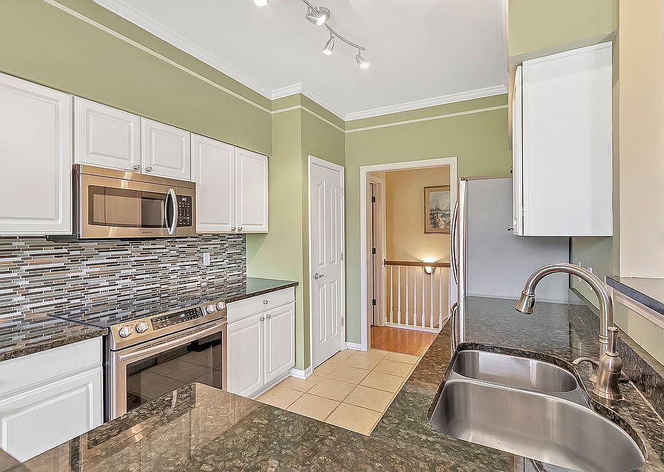 2nd image of 39492 Edgewater Dr #98