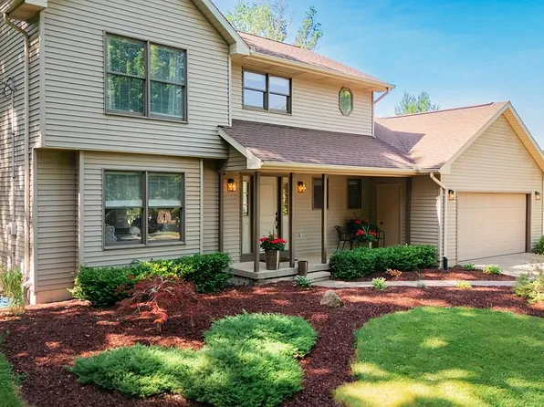 6729 S Williams Rd, Saint Johns, MI 48879