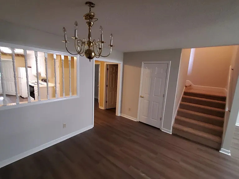 1059 Cutleaf Dr — Photo 5