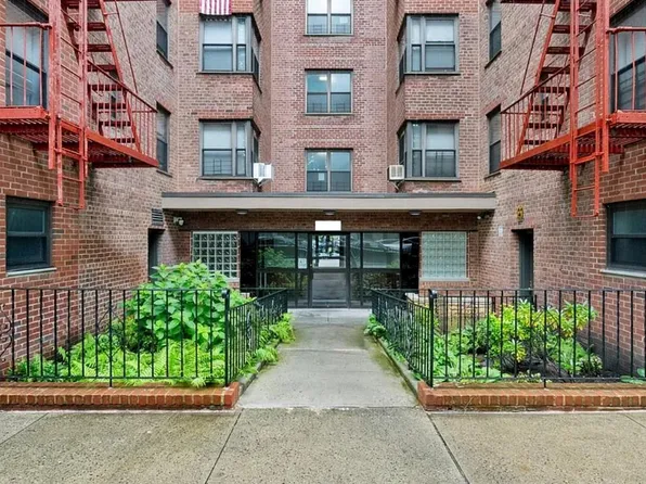 32-25 88th St #407, Jackson Heights, NY 11369