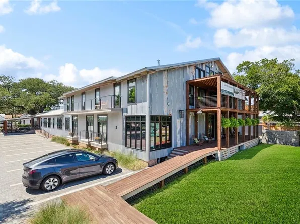301 S Toulme St #105, Bay Saint Louis, MS 39520