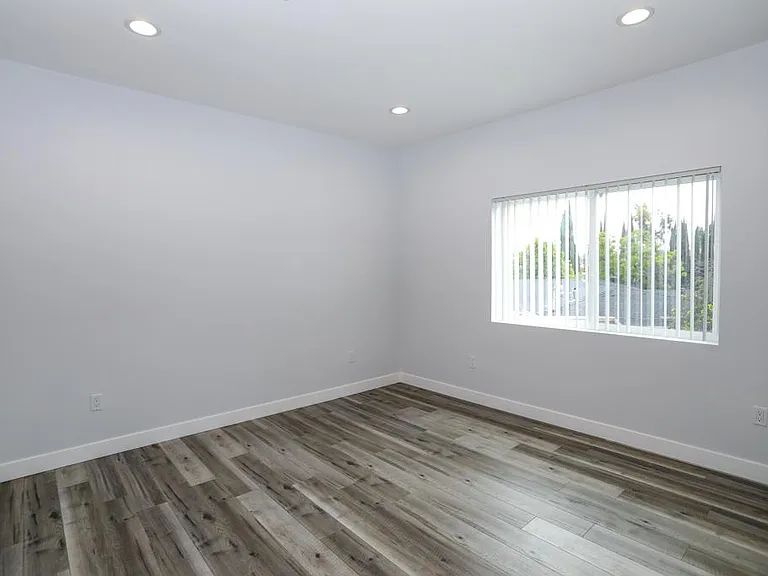 12610 Vanowen St — Photo 16