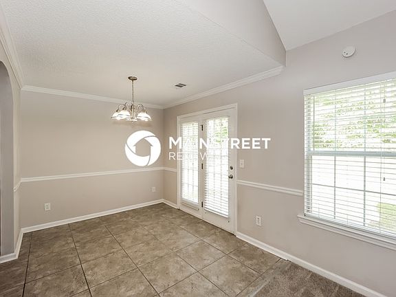 5th image of 714 Rosewood Cir